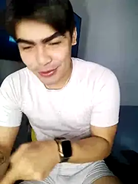 Snapshot of Mason_grey chatting on December 4, 11:52 am Mason grey online show from December 4, 11:52 am