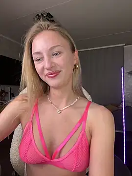 Mally Say online show from October 28, 7:49 pm