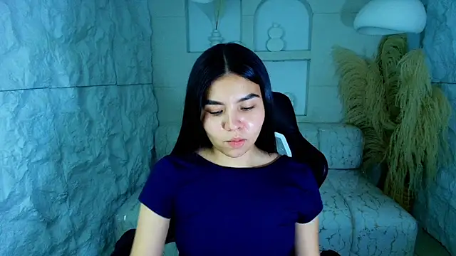 Snapshot of ambarina_r chatting on November 14, 2:54 am ambarina r online show from November 14, 2:54 am