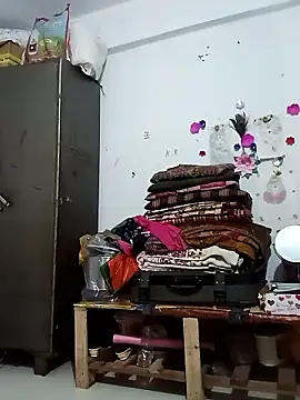 Snapshot of TeluguCuplehyd chatting on October 23, 3:39 am TeluguCuplehyd online show from October 23, 3:39 am