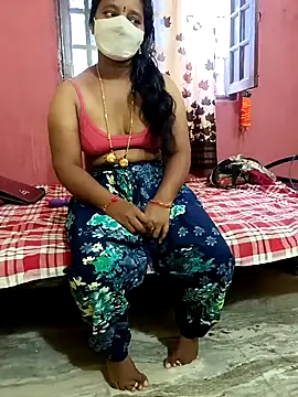 Snapshot of TeluguCuplehyd chatting on November 13, 8:24 am TeluguCuplehyd online show from November 13, 8:24 am