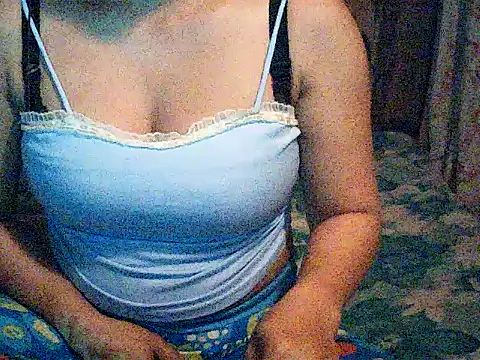 Snapshot of Hot_aya0516 chatting on October 3, 12:46 pm Hot aya0516 online show from October 3, 12:46 pm
