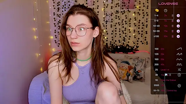 LinaBlossom  online show from December 16, 7:35 am