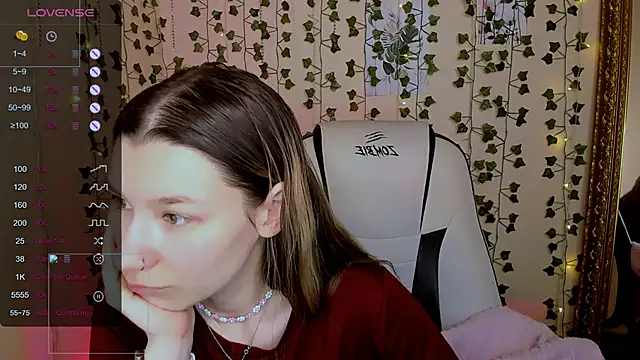 LinaBlossom  online show from February 4, 2:39 am