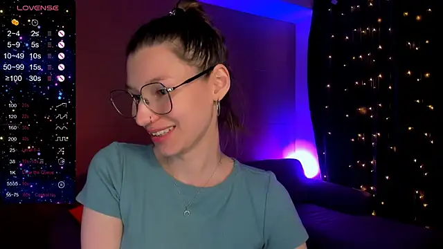 LinaBlossom  online show from March 22, 8:40 am