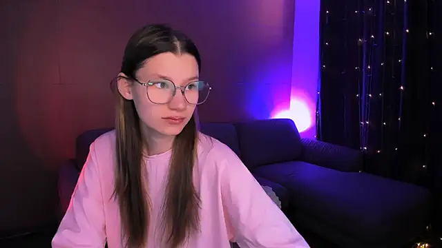 LinaBlossom  online show from April 17, 2:03 am