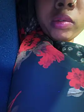 Snapshot of Couple_romence1 chatting on March 3, 11:38 am Couple romence1 online show from March 3, 11:38 am