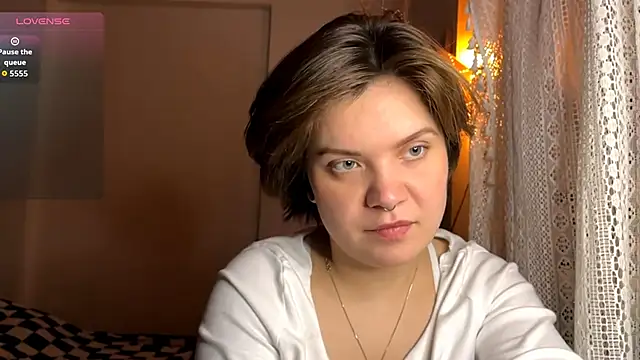 SabrinaFolts online show from October 18, 4:30 pm