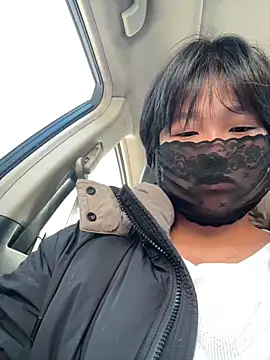 Snapshot of Tang-88 chatting on November 14, 2:43 am Tang-88 online show from November 14, 2:43 am