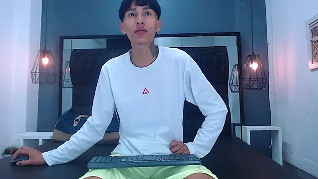 Daniel delux  online show from September 24, 11:24 am