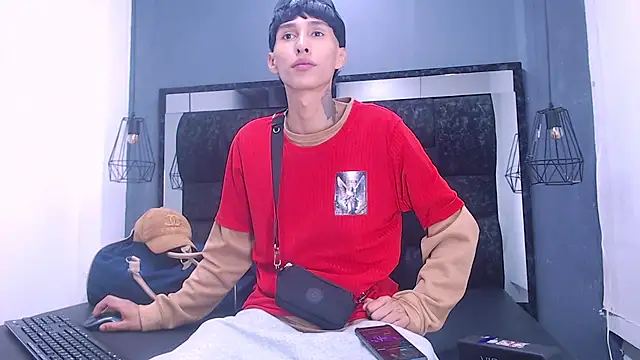 Daniel delux  online show from October 20, 3:29 am