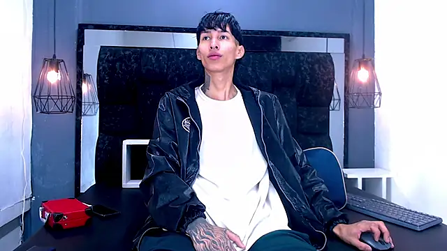 Daniel delux  online show from December 3, 11:08 am