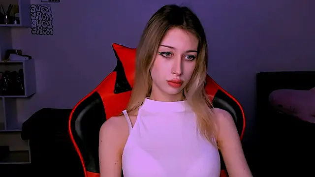 Snapshot of Lori_lolii chatting on October 17, 5:59 pm Lori lolii online show from October 17, 5:59 pm