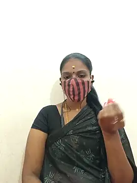 Snapshot of Tamil_Yalini12 chatting on October 11, 4:44 am Tamil Yalini12 online show from October 11, 4:44 am