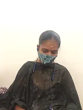 Snapshot of Tamil_Yalini12 chatting on November 5, 3:12 pm Tamil Yalini12 online show from November 5, 3:12 pm