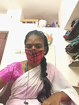 Snapshot of Tamil_Yalini12 chatting on June 4, 6:25 pm Tamil Yalini12 online show from June 4, 6:25 pm