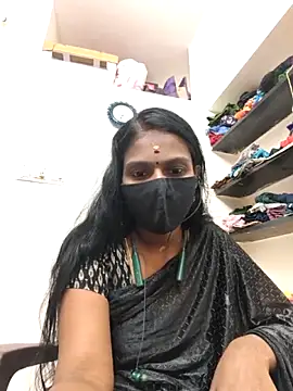 Snapshot of Tamil_Yalini12 chatting on June 9, 1:12 pm Tamil Yalini12 online show from June 9, 1:12 pm