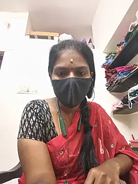 Snapshot of Tamil_Yalini12 chatting on June 12, 11:46 pm Tamil Yalini12 online show from June 12, 11:46 pm
