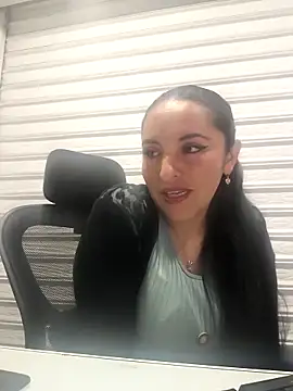 Alisson Stonee online show from February 4, 11:31 pm