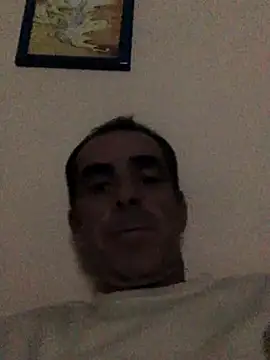 Snapshot of tiago1981pt chatting on November 8, 5:07 am tiago1981pt online show from November 8, 5:07 am