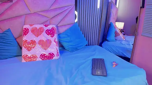 Snapshot of Salome_Duque chatting on October 19, 11:44 am Salome Duque online show from October 19, 11:44 am