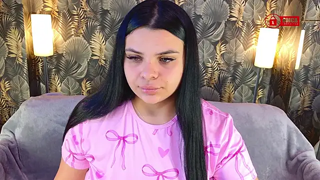 Snapshot of ThiccMady chatting on November 3, 10:16 am ThiccMady online show from November 3, 10:16 am