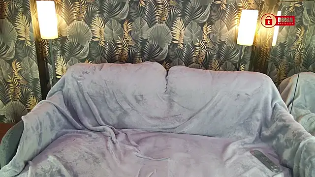 Snapshot of ThiccMady chatting on November 7, 1:49 am ThiccMady online show from November 7, 1:49 am