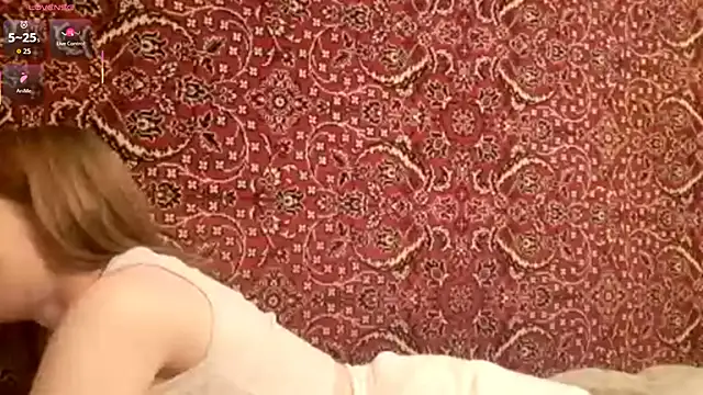 Snapshot of ivetabloom chatting on October 2, 6:04 pm ivetabloom online show from October 2, 6:04 pm