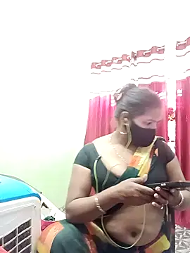 Snapshot of School_medam chatting on December 3, 8:45 am School medam online show from December 3, 8:45 am