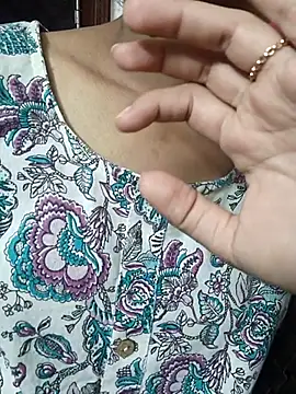 anayahotty online show from October 2, 6:48 pm