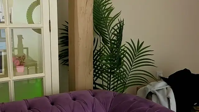 AlinaLiii online show from April 2, 5:16 am