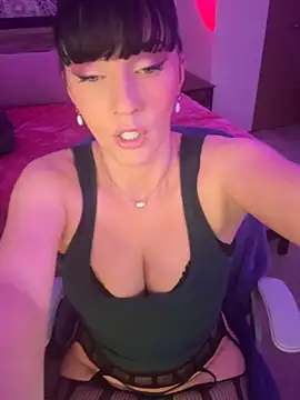 Snapshot of MaciiMayy chatting on March 8, 8:56 pm MaciiMayy online show from March 8, 8:56 pm