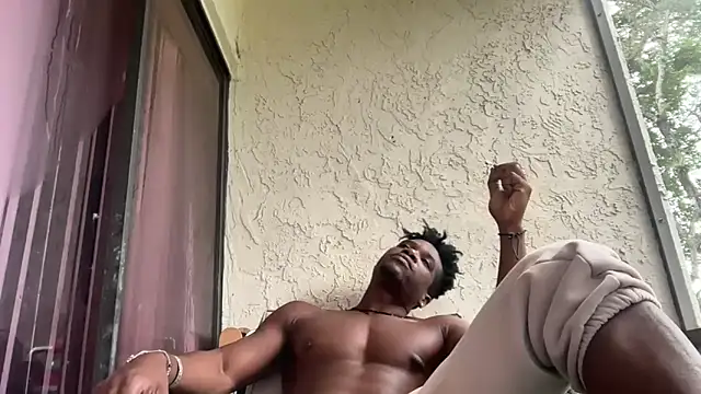 MrDaddyBlackNi9e online show from October 10, 1:32 pm