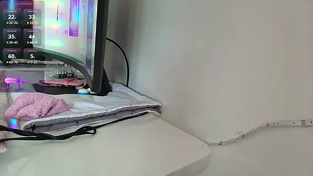 Julieta Rose19 online show from January 13, 9:53 pm