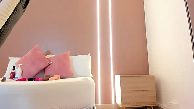 Snapshot of zoee_zi chatting on February 26, 6:51 pm zoee zi online show from February 26, 6:51 pm