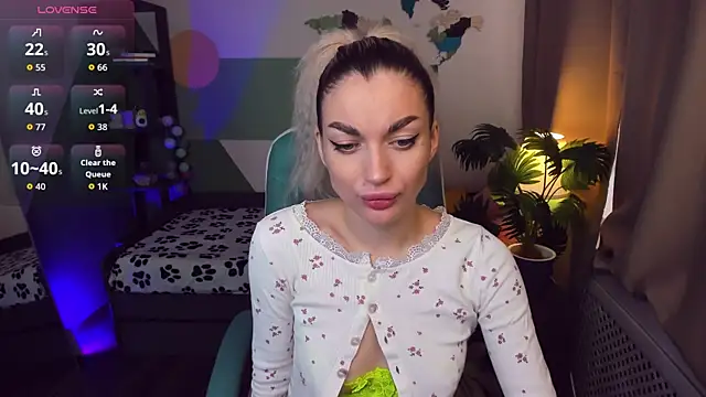 Alice Cutieee online show from October 6, 10:34 am