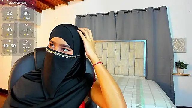 kalila latif online show from November 23, 3:17 am