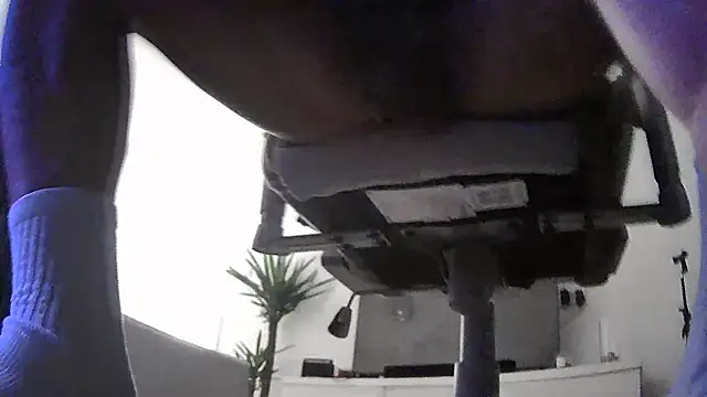 GymKing99 online show from October 15, 8:42 pm