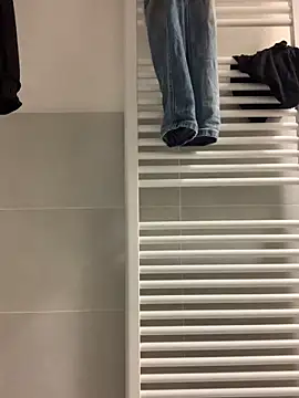 alessiobaz online show from April 14, 9:04 am