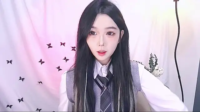 Snapshot of Miao-Maimiao chatting on November 27, 12:18 pm Miao-Maimiao online show from November 27, 12:18 pm