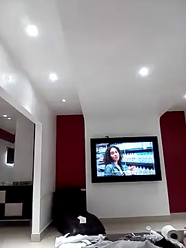 transreyna online show from March 1, 7:48 pm