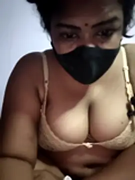 Deborbhavi222 online show from April 4, 6:05 pm