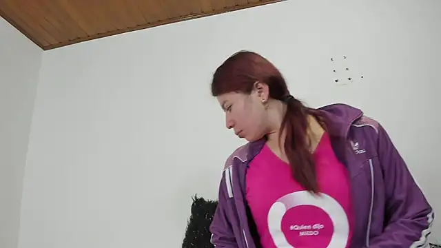 Snapshot of Valen_tina chatting on October 10, 12:26 pm Valen tina online show from October 10, 12:26 pm