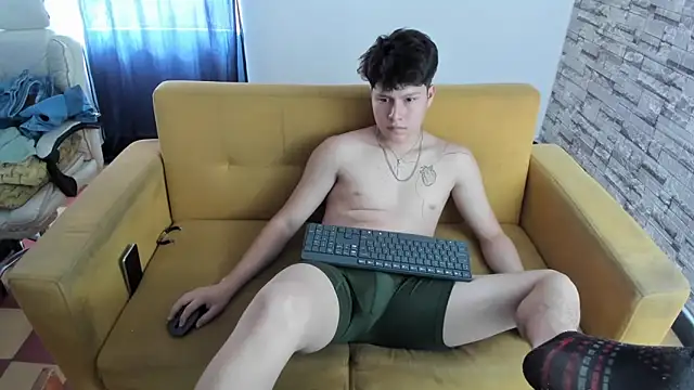 daniel leon online show from March 29, 1:55 pm