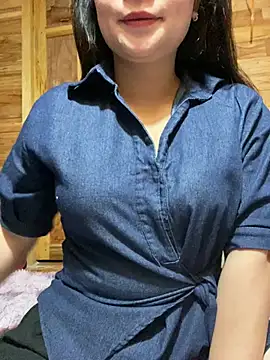 violet-00 online show from May 2, 2:38 am