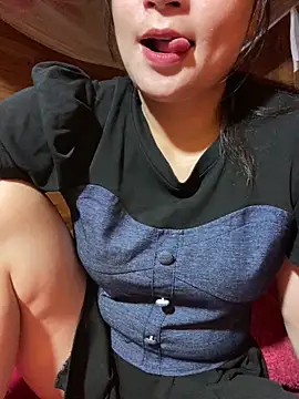 violet-00 online show from May 17, 2:09 am