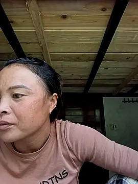 xuxulovezz online show from October 28, 4:49 am