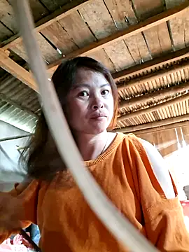 xuxulovezz online show from April 7, 12:55 am