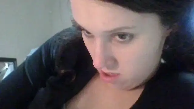 brunettebabexo3 online show from October 28, 8:11 pm