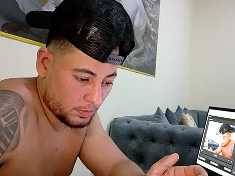 maximus888A online show from May 28, 6:38 pm